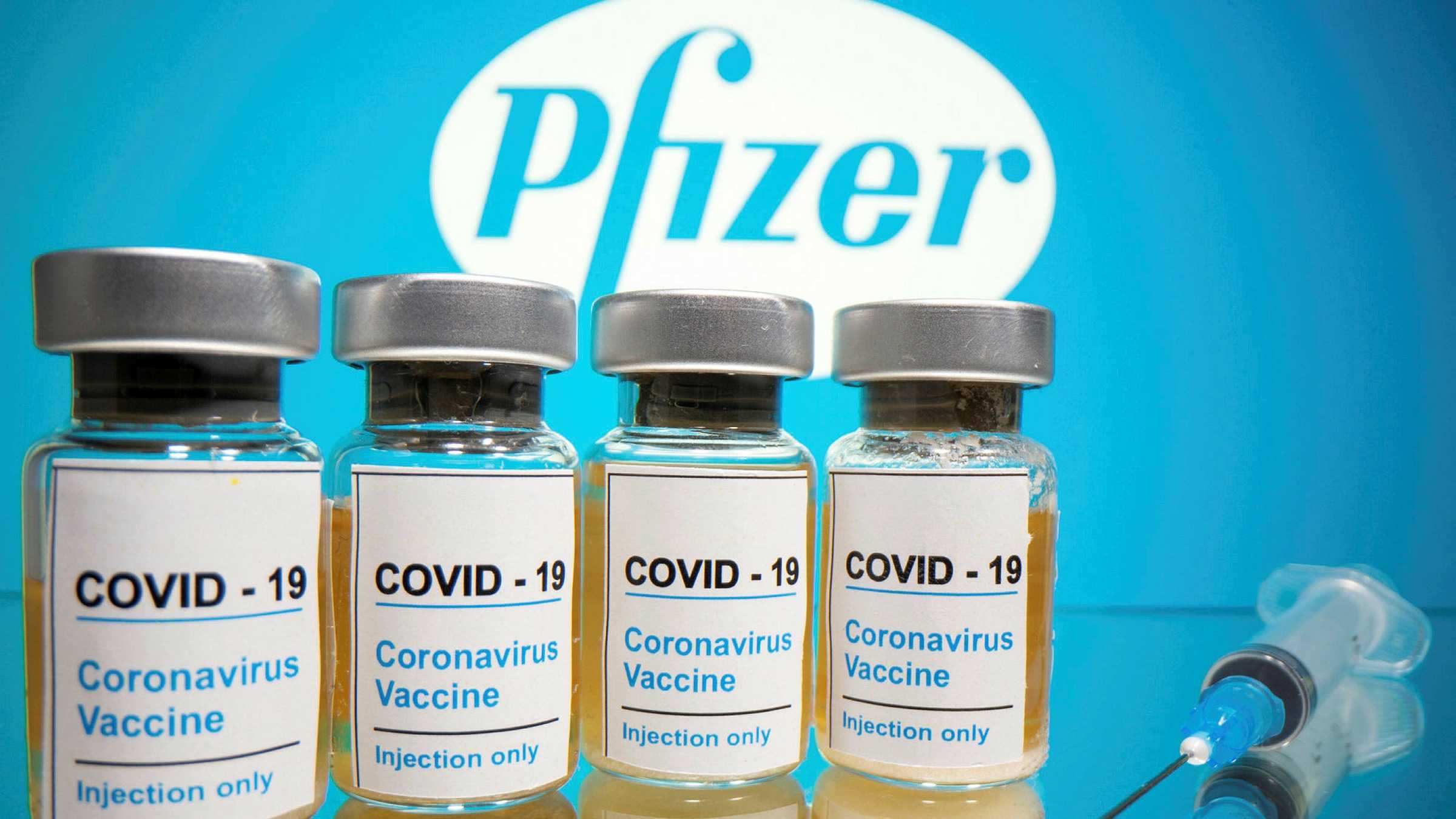 Vaccino Pfizer sospeso a Hong Kong per difetti nelle confezioni